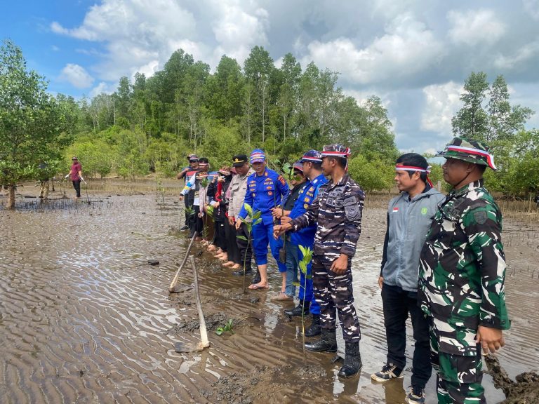 Hijaukan Kenyamukan polres