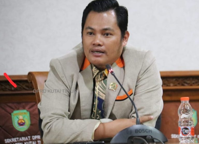 AKBAR TANJUNG