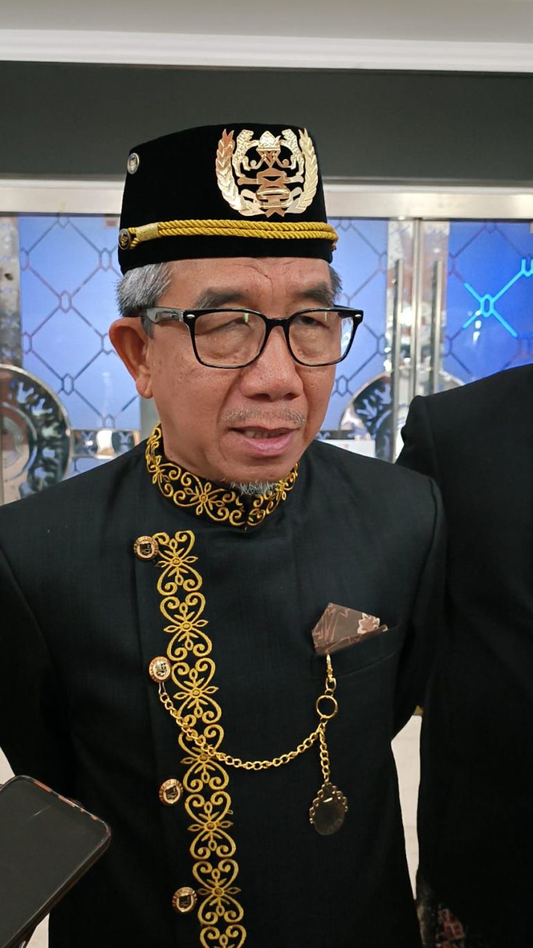BUPATI HUT KUTIM